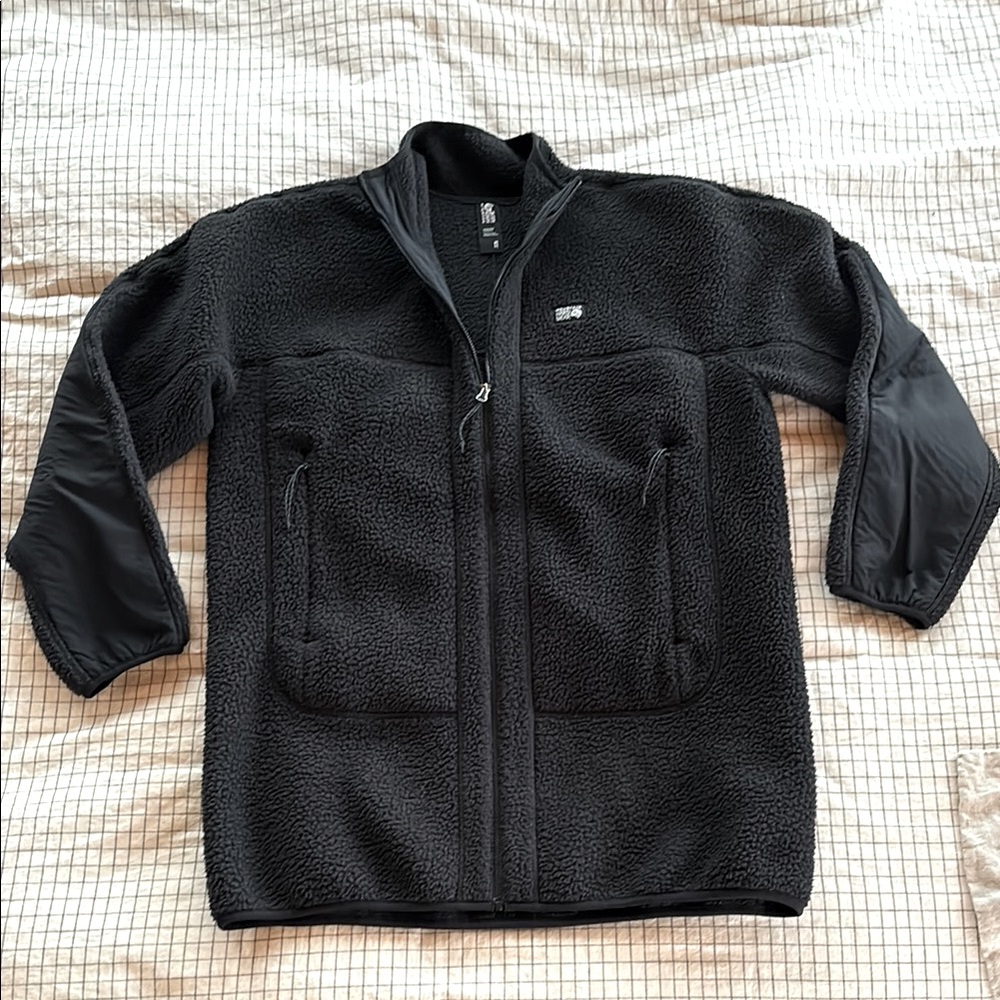 Black Sherpa Fleece Jacket - Women's Cozy Full-Zip Coat